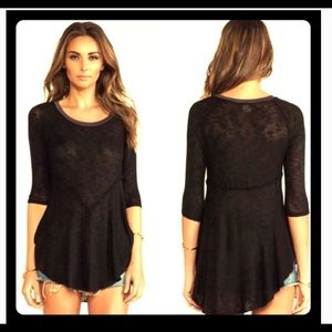 FREE PEOPLE- Intimately black quarter length tee